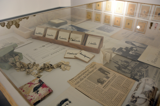 Materiales de archivo de Archivas y Documentas